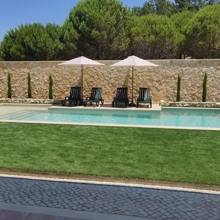 Amazing Villa With Capacity For 8 People Casa de Férias
